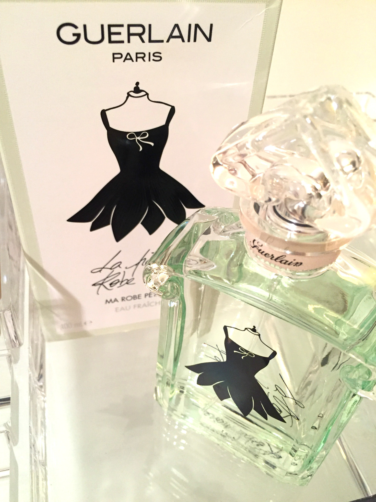 guerlain-la-petite-robe-noire-eau-fraiche