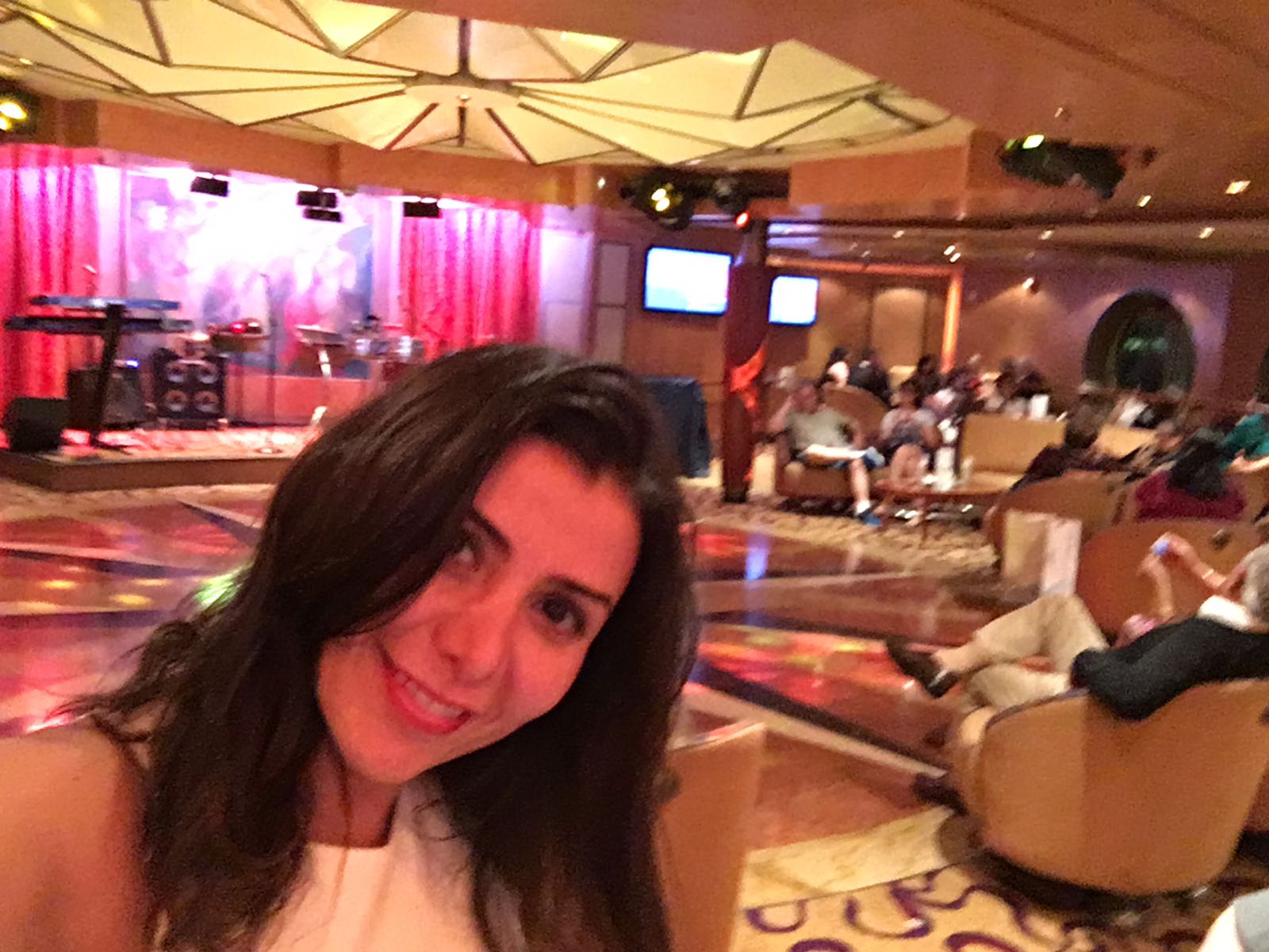 cruise-bar-lounge